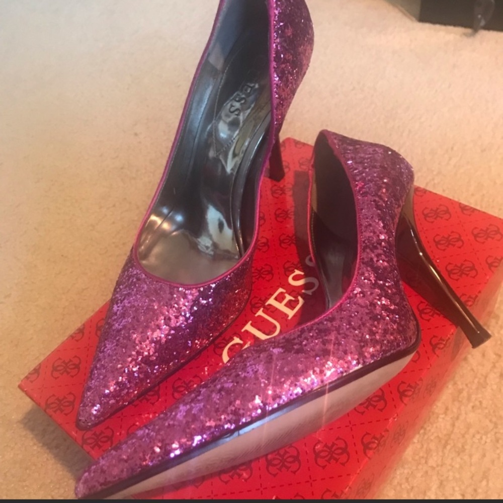 Guess Carrie Pumps in pink glitter size 10